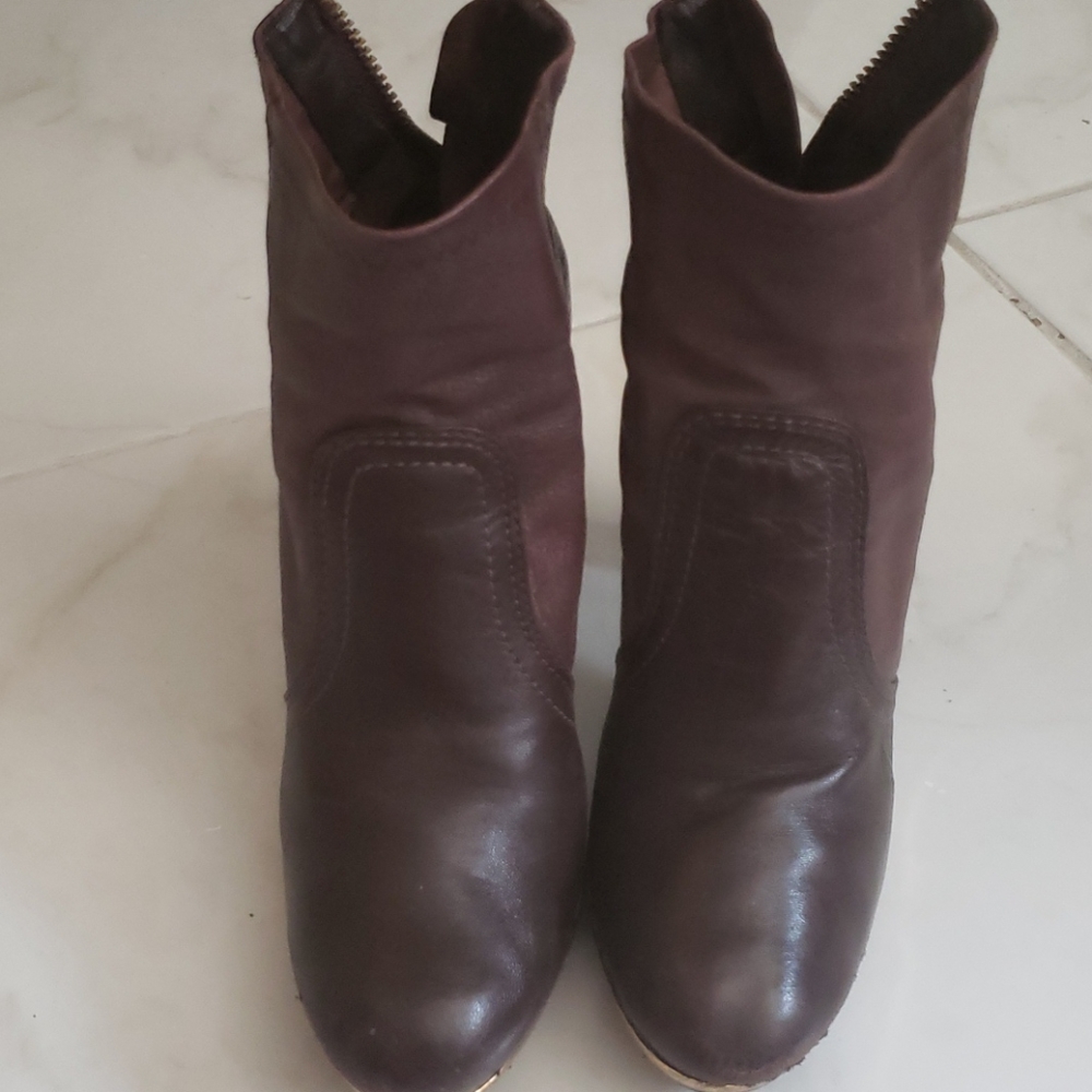 Boots - Picture 2 of 4
